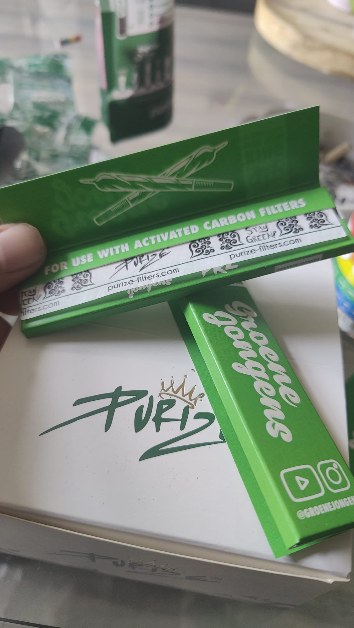 Purize x Groene Jongens Feuilles à Rouler King Size Slim Brown